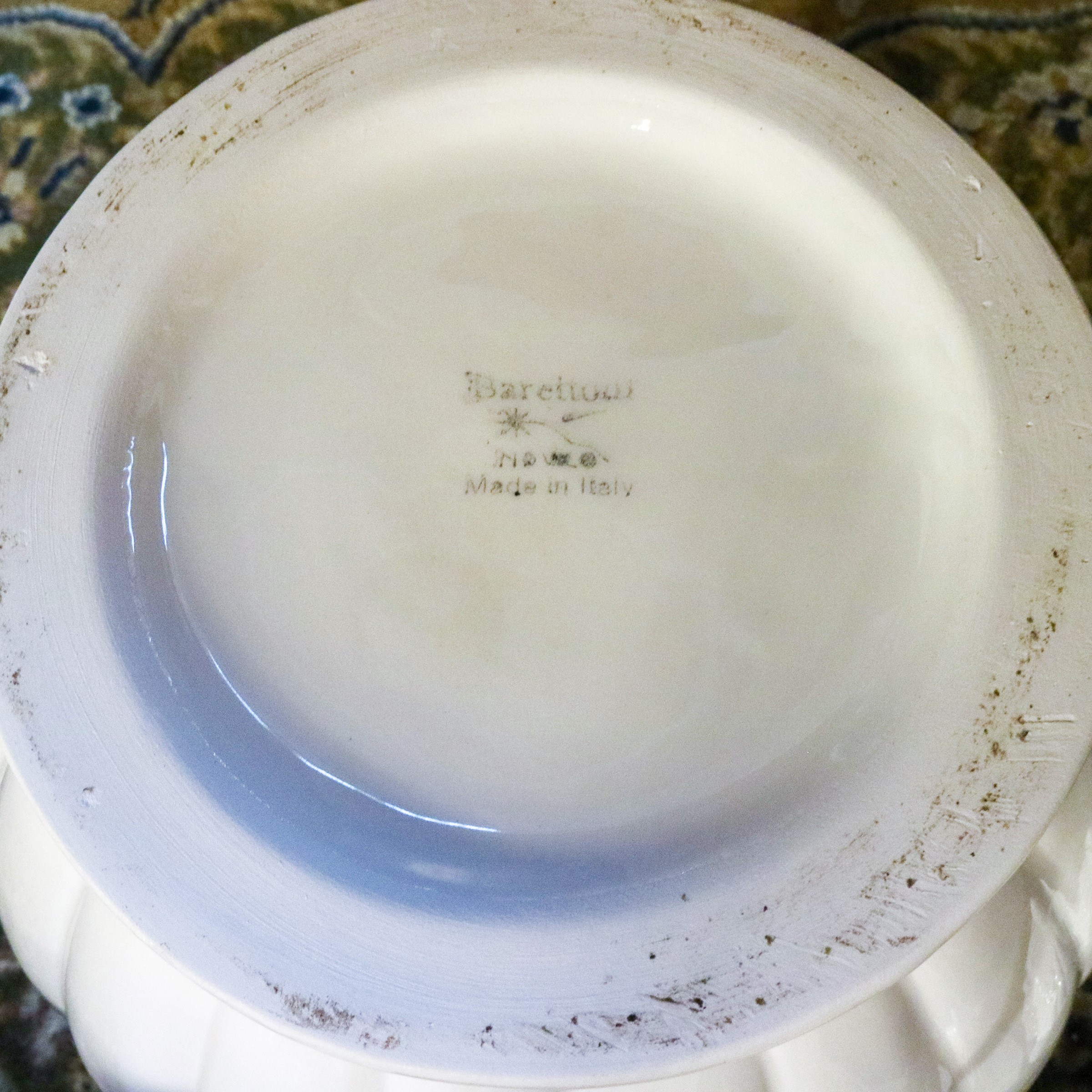 ♦ Coppia di vasi in ceramica bianca