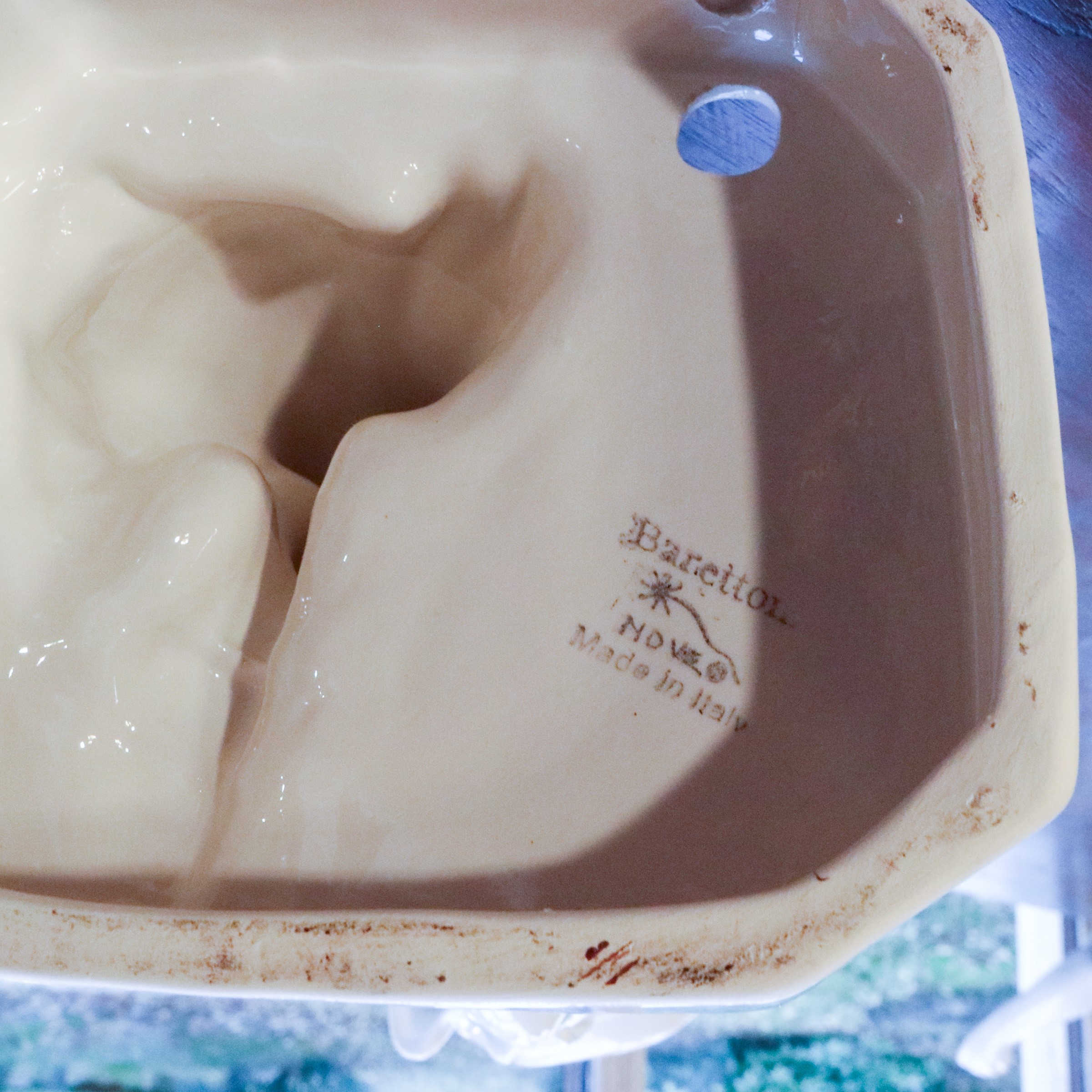 ♦ Scultura in ceramica bianca