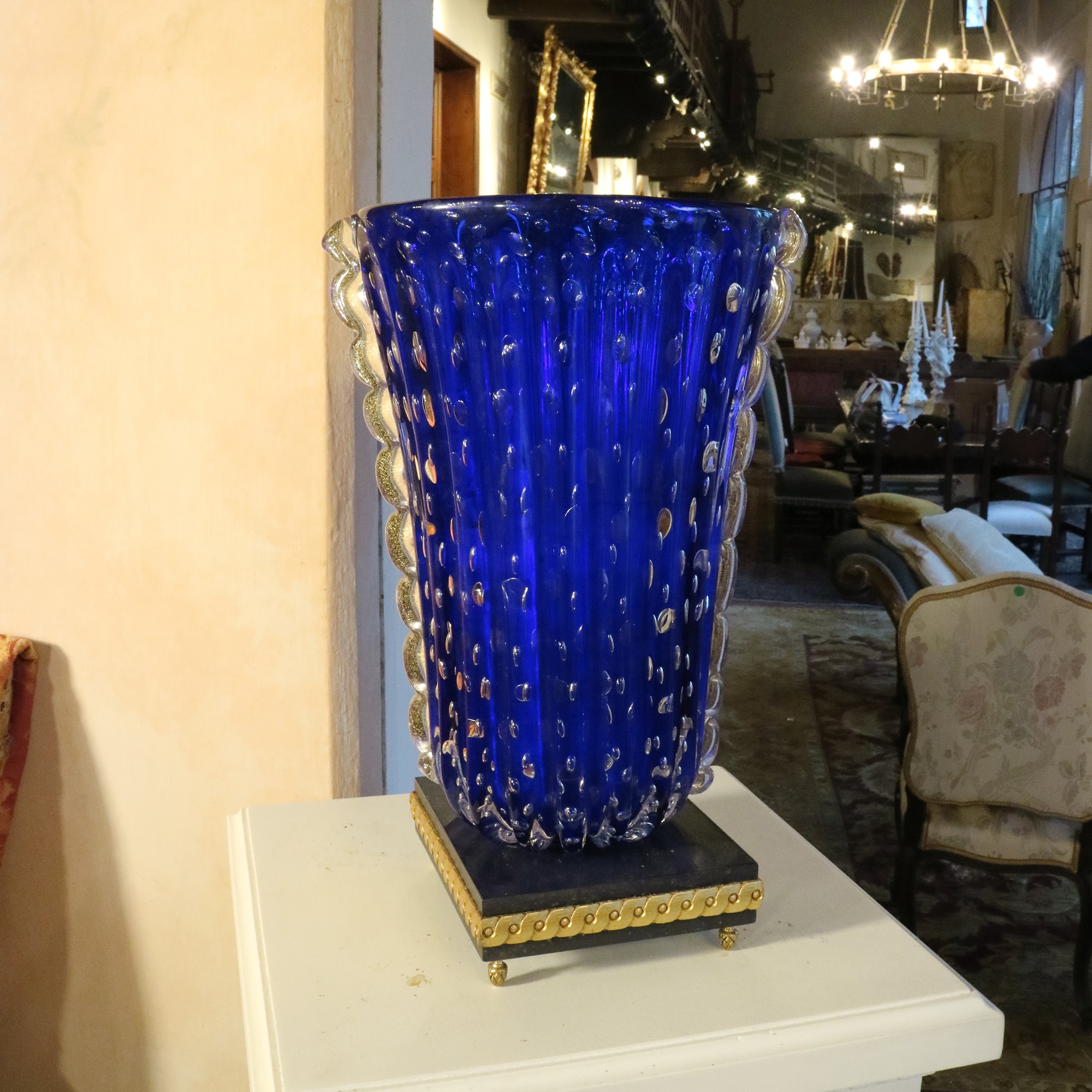 Coppia di vasi in vetro blu cobalto